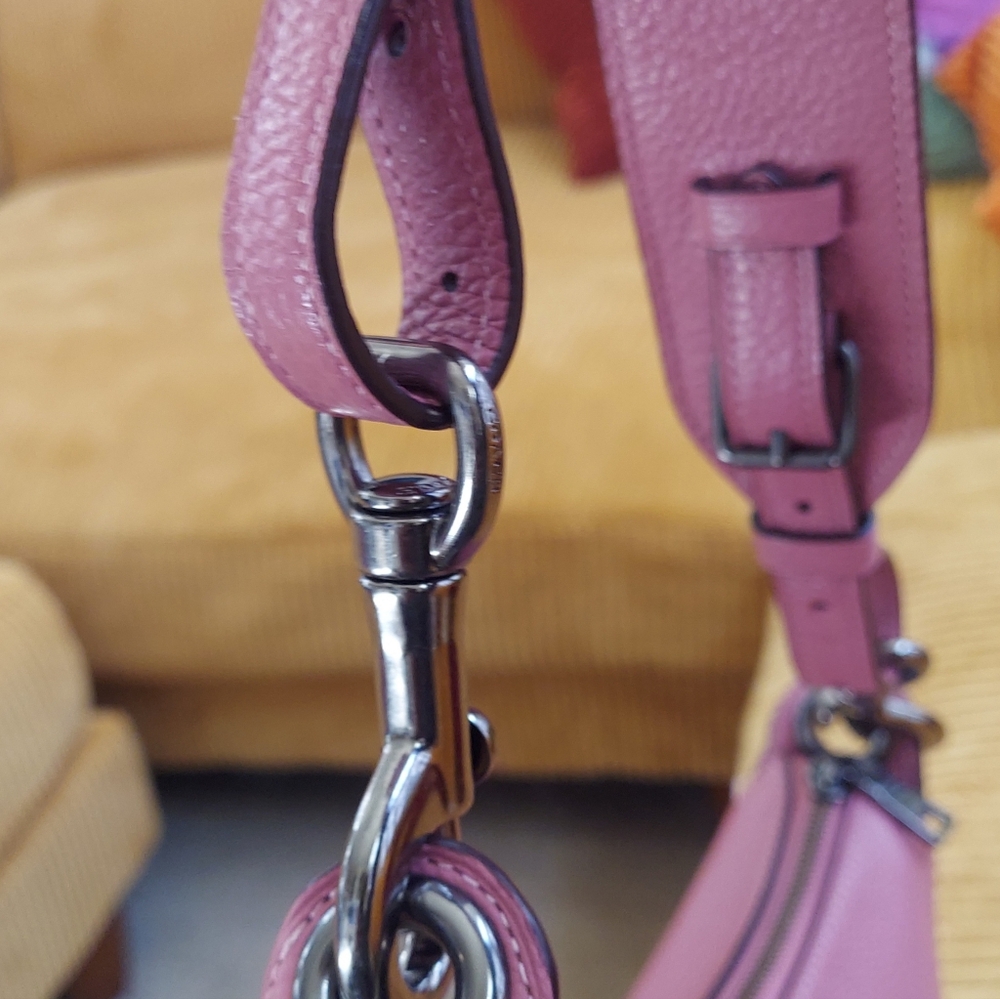 Coach Jess Hobo Rose Pink Pebbled Leather Shoulder Bag W/Gun Metal Hardware - Picture 5 of 16